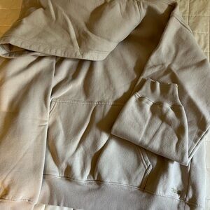 Aritzia TNA sweatfleece size L